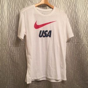 Men Nike Dri Fit Short Sleeve Shirt   Size: Large